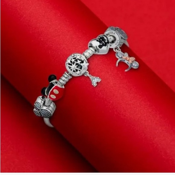 Pandora  x Disney Mickey Charm - Picture 3 of 9